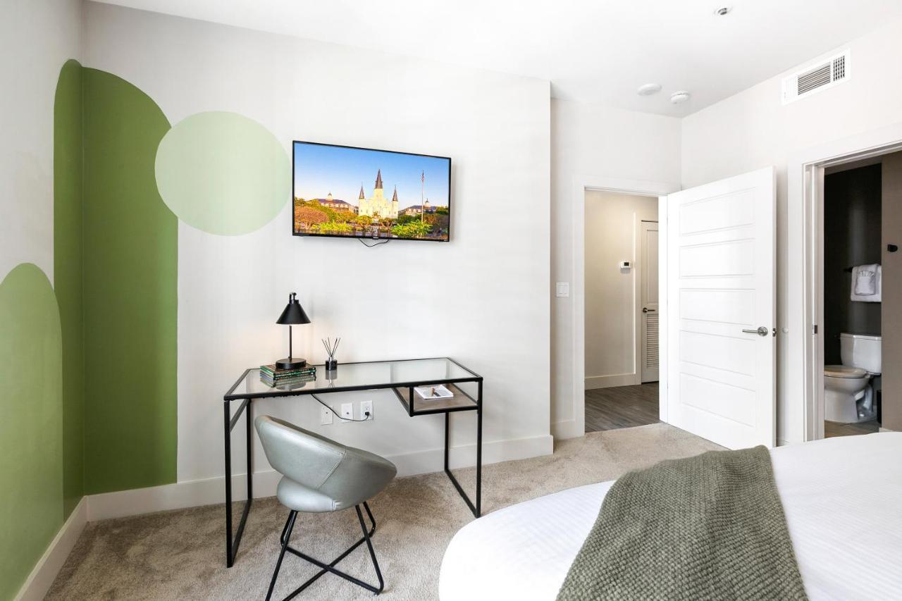 Luxury 2-Bedroom Condo Steps Away From The French Quarter New Orleans  Kültér fotó