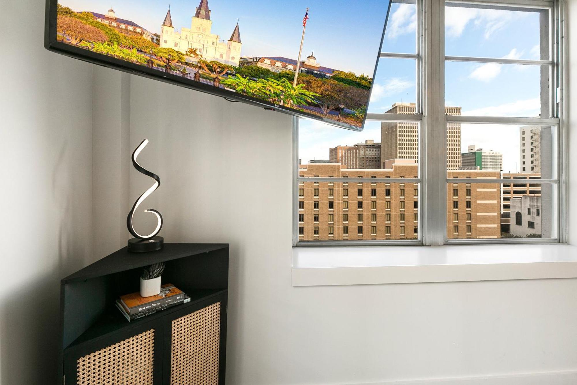Luxury 2-Bedroom Condo Steps Away From The French Quarter New Orleans  Kültér fotó