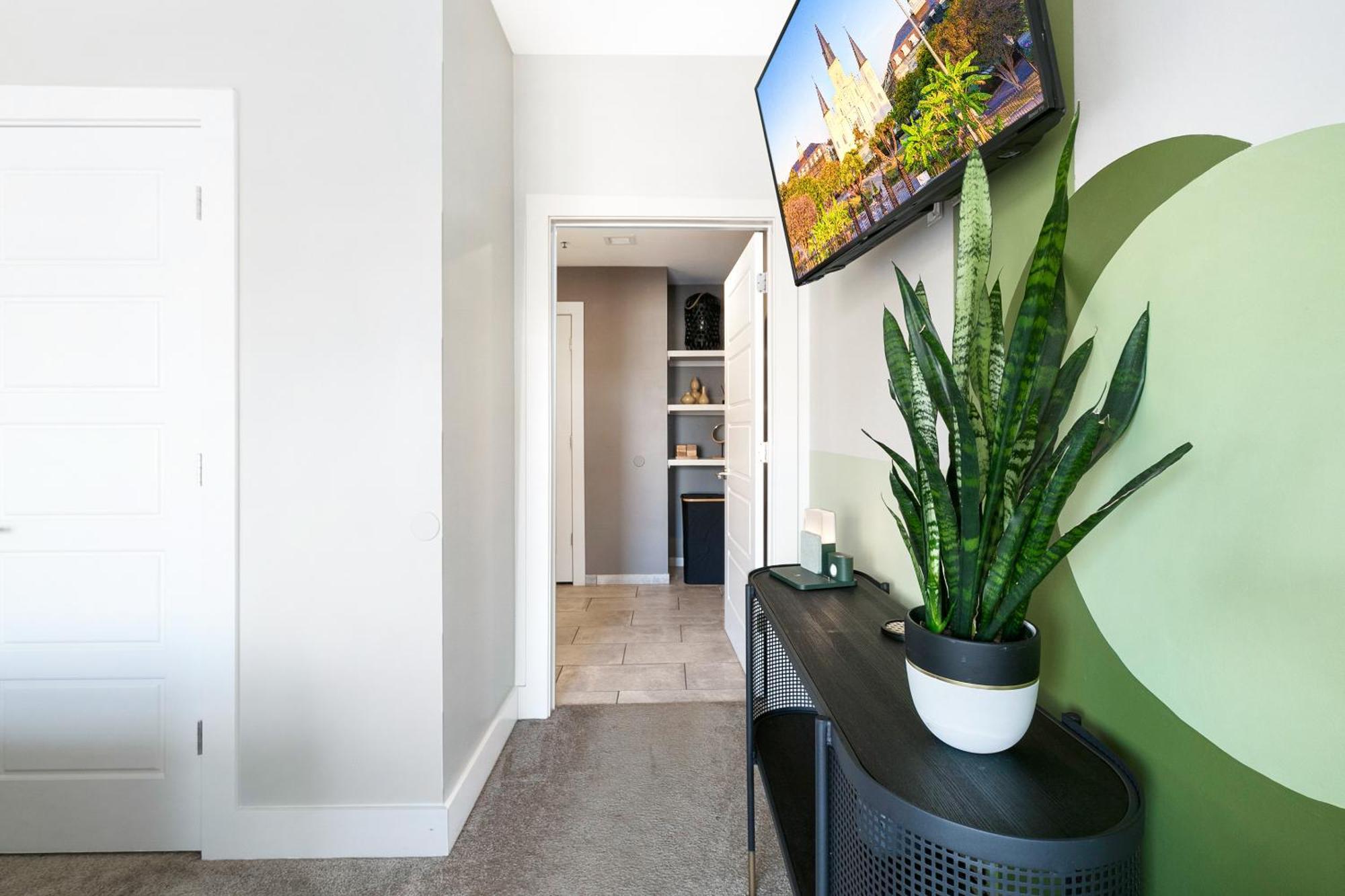 Luxury 2-Bedroom Condo Steps Away From The French Quarter New Orleans  Kültér fotó