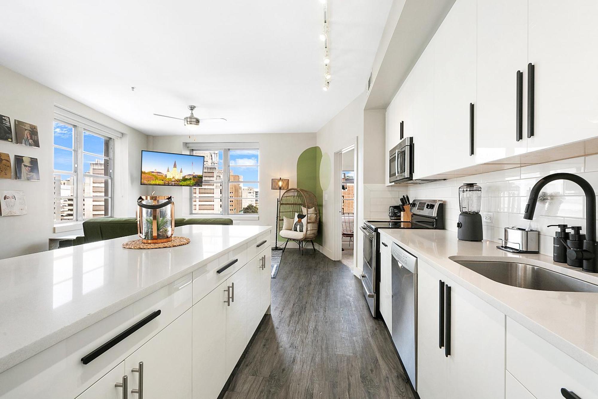 Luxury 2-Bedroom Condo Steps Away From The French Quarter New Orleans  Kültér fotó