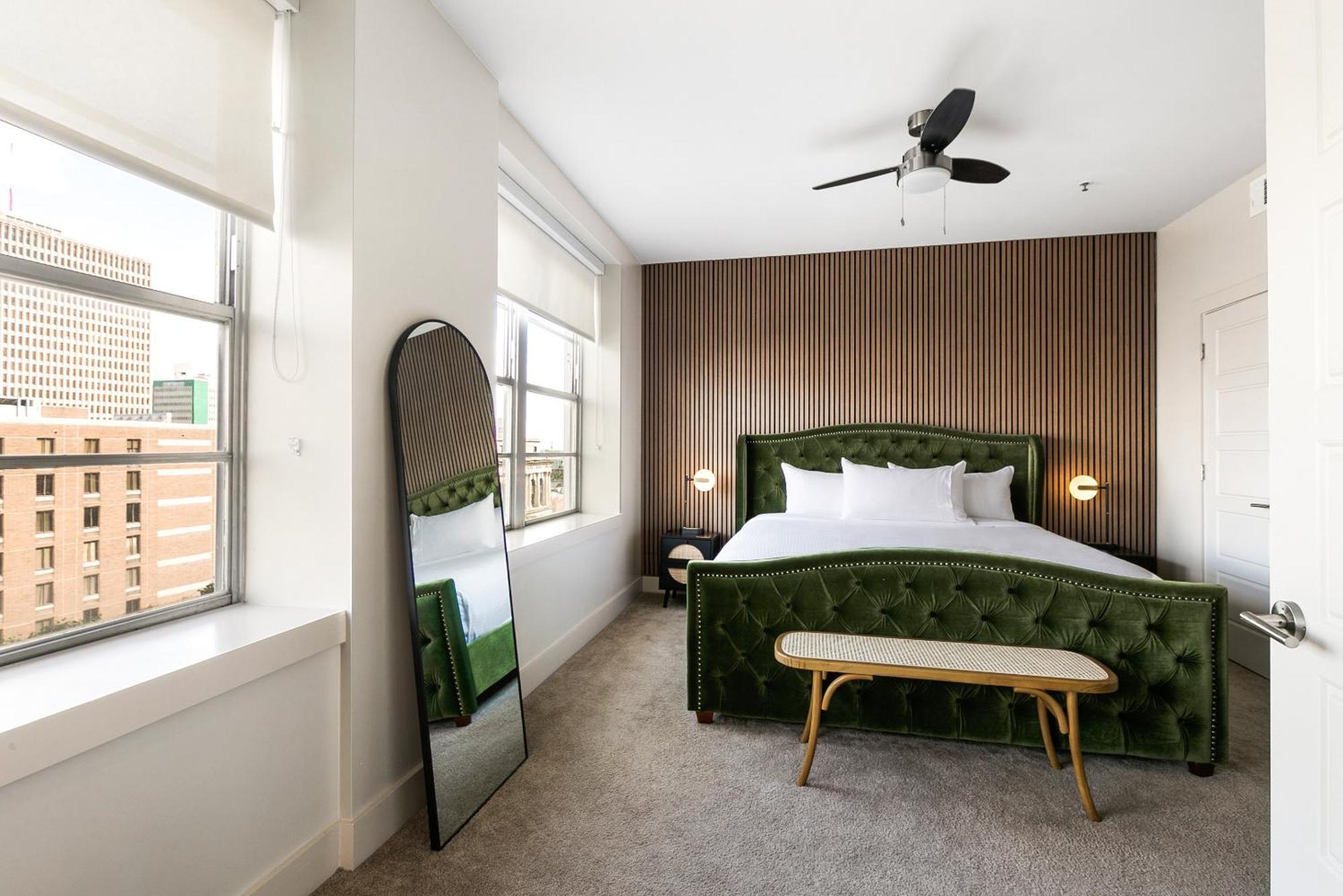 Luxury 2-Bedroom Condo Steps Away From The French Quarter New Orleans  Kültér fotó